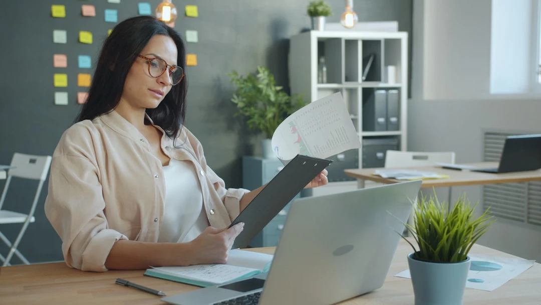 Chiến lược chuẩn bị guest post: kiểm tra hướng dẫn, lập topic ideas và viết pitch personalized cho editor