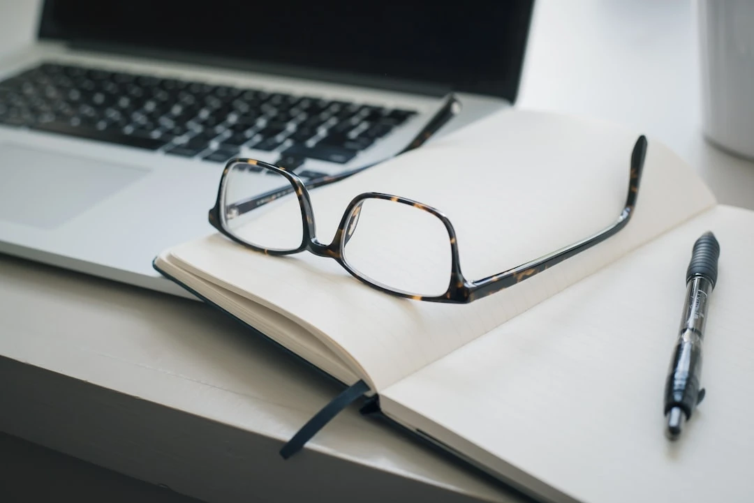 Chuyên gia SEO tìm kiếm và phân tích cơ hội US guest post trên Ahrefs