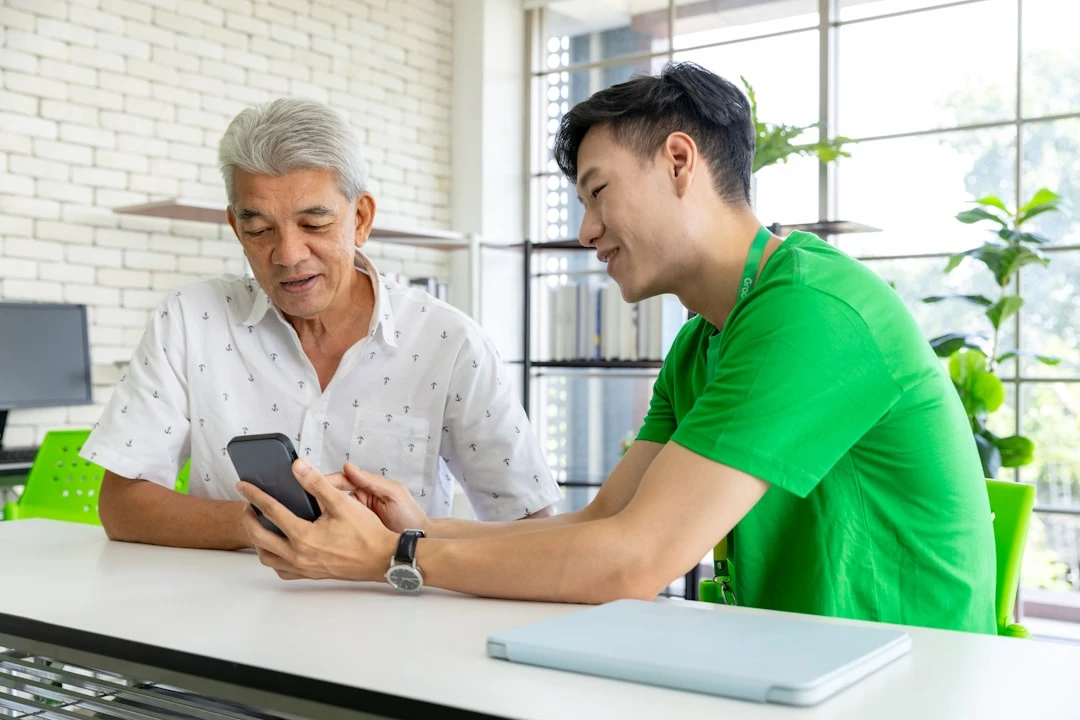Hình ảnh thiết lập cấu trúc quản lý Guest Post Group WhatsApp với các quy tắc và vai trò rõ ràng