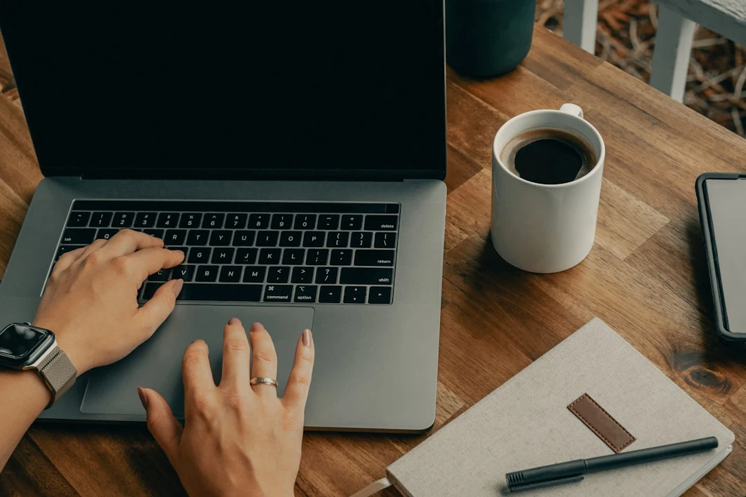 Hình ảnh về quá trình viết email pitch cho các blog chủ để đăng guest post