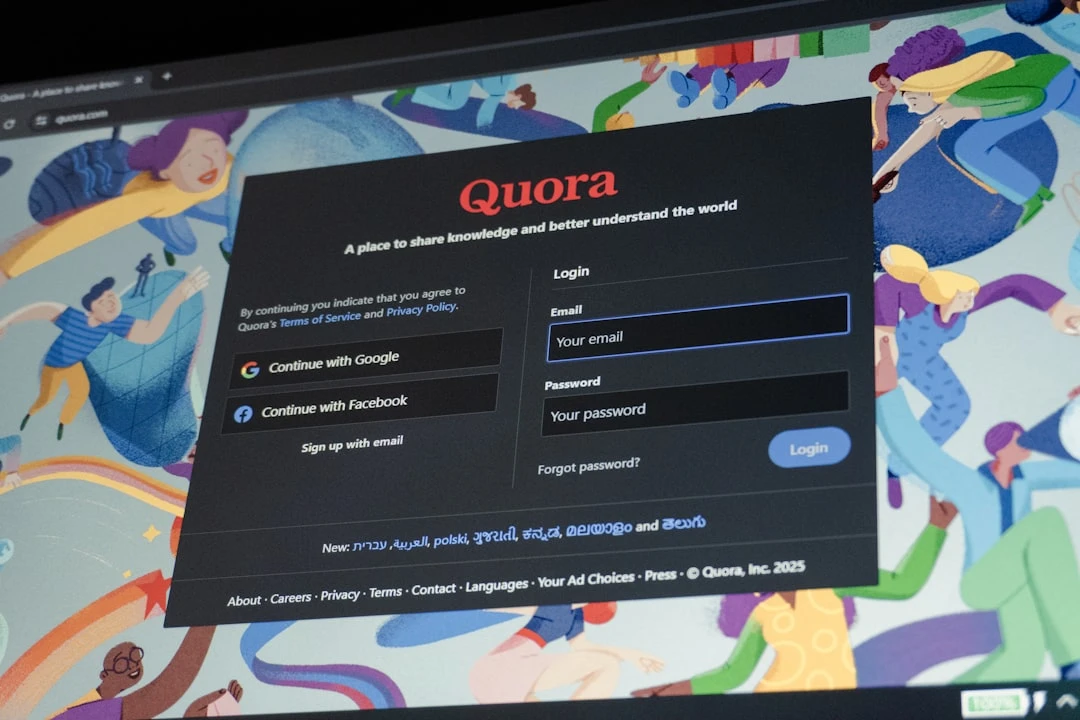Template câu trả lời Quora với hook, main points, examples, step-by-step guidance, outcomes và tinh tế CTA
